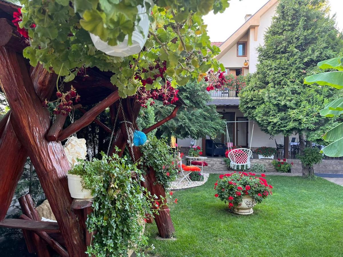 Willa Casa Mona Oradea Zewnętrze zdjęcie